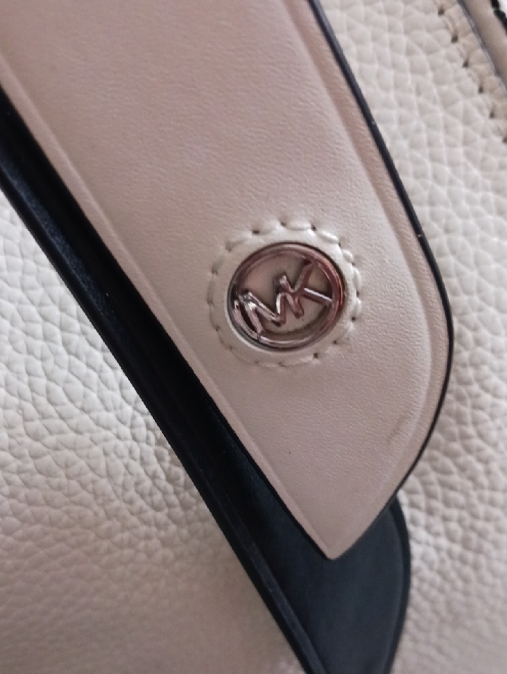 Michael Kors White Downtown Astor Leather Tote Bag with Chain Strap - Picture 2 of 5
